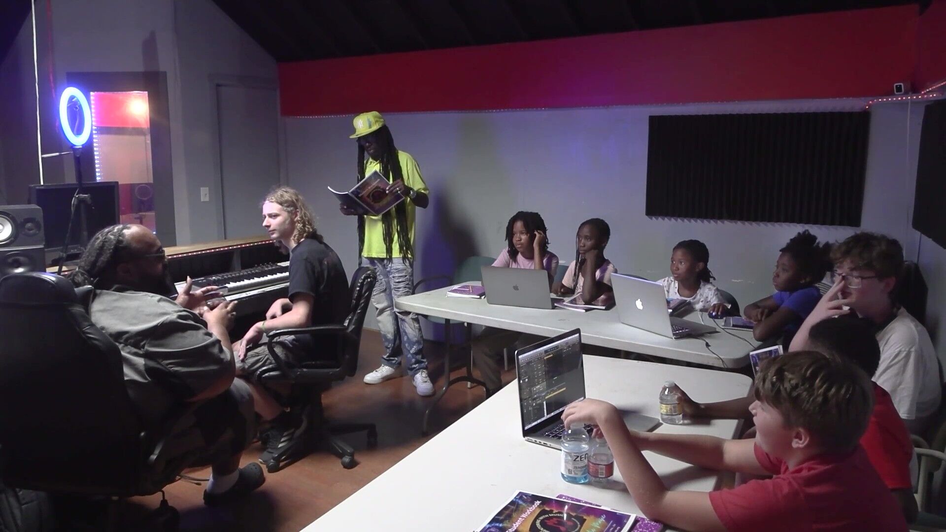 Mayor Smith visits local after school programs